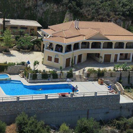 Villa Akros And Suites Keri Bagian luar foto