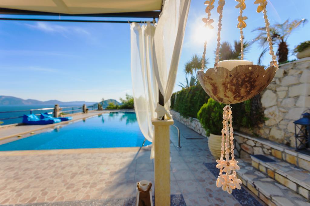 Villa Akros And Suites Keri Bagian luar foto